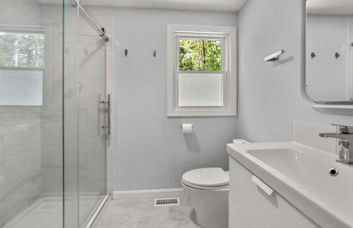 4 Bedroom - 5 min walk to Jenkins Pond - Foto 34