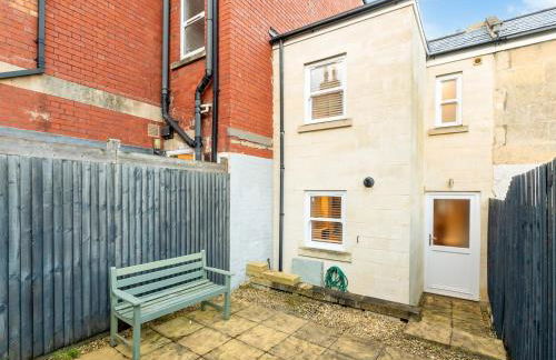 Delightful retreat in Larkhall with free parking - Pass the Keys - Photo 19