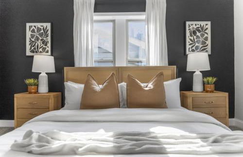 Hanford House w Hot Tub,Sauna,Bar - Photo 19