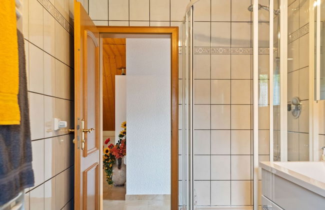 Garden View Apartment in Erzgebirge near Forest - Foto 17