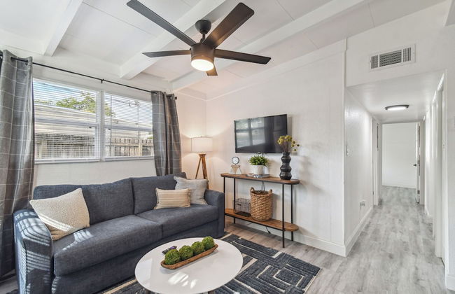 Coastal Bliss 3BR Gem Near MacDill AFB - Foto 27