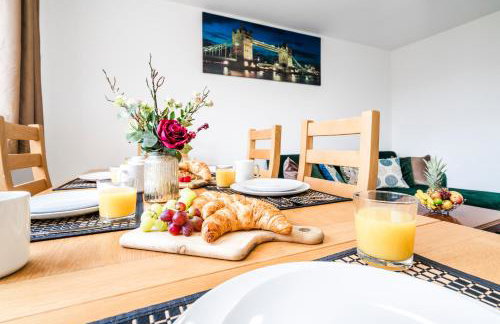 Mayflower 5-Bed Home, Contractors, Family, Harry Porter - Photo 23