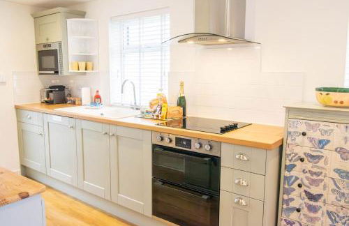 Haven Hideaway Beautiful Lymington Studio Apartment with Garden near The New Forest - Foto 3