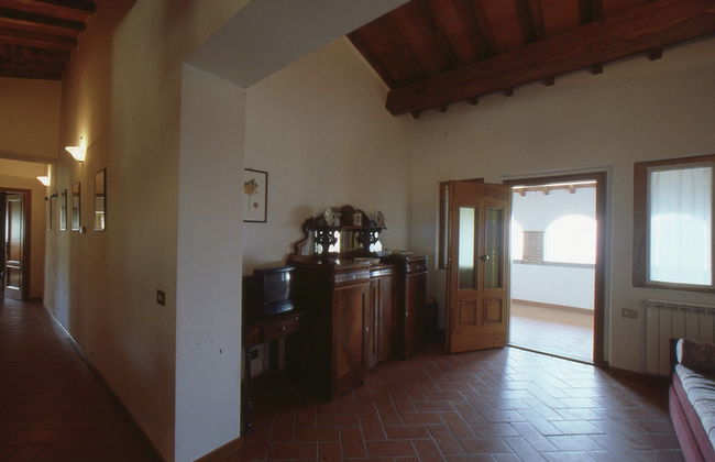 Farmhouse in Tuscany With Pool & Valley Views - Foto 12