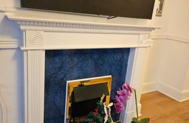 Orpington North Townhouse - Photo 2