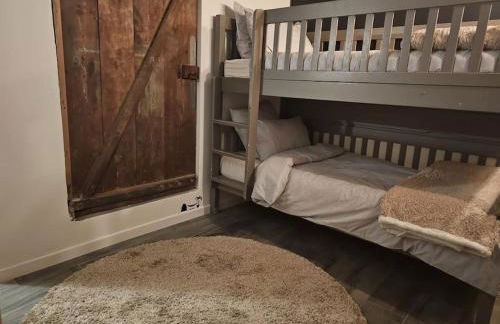 In city center and next to the train station - Foto 13