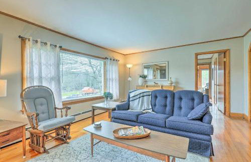 Tasteful Country Home on 5 Acres about 3 Mi to Lake! - Foto 5