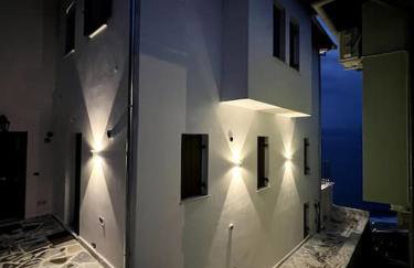 The Yacht House - Photo 6