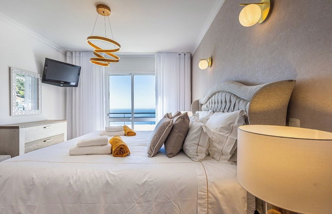 Luxury Villa With Private Heated Pool, Garden and Views of the sea and Mountains - Foto 3