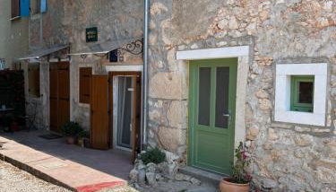 Bonvivan House - Photo 2