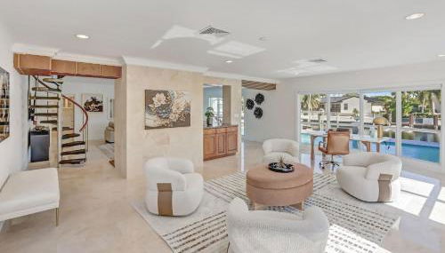 Solara: Waterfront Estate, Pool, Dock, Private Guest Suite - Foto 2