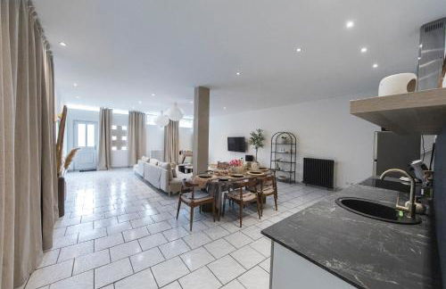 Loft Station Parking Video Projector near Tours - Photo 19