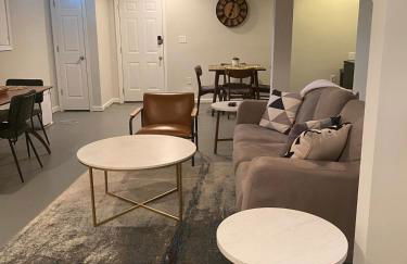 Cozy 2BR suite w Sauna - Foto 22