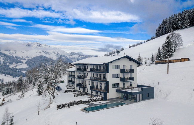 Nice Apartment With Shared Pool - Photo 1