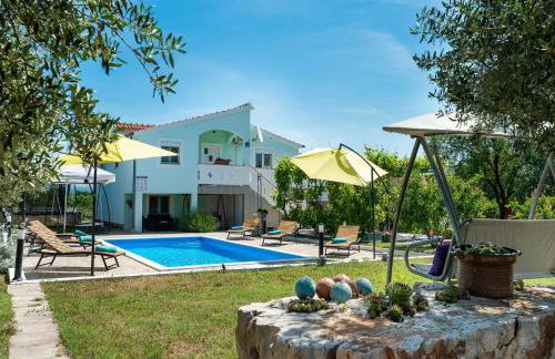 Holiday House Marina with pool - Foto 3