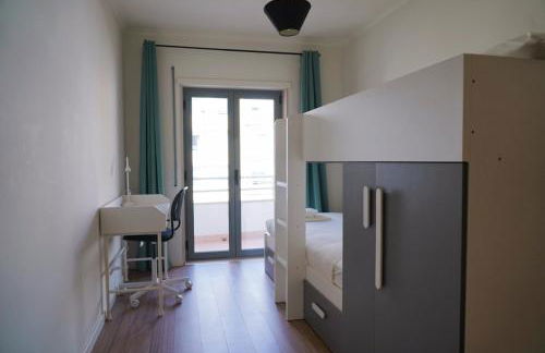 Always on the way - Road Home in Montijo, Lisbon - Foto 26