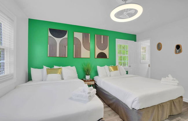 Lrg 5BR 5BA Home w 10 Beds Pool Hottb Gamerm2 - Foto 10