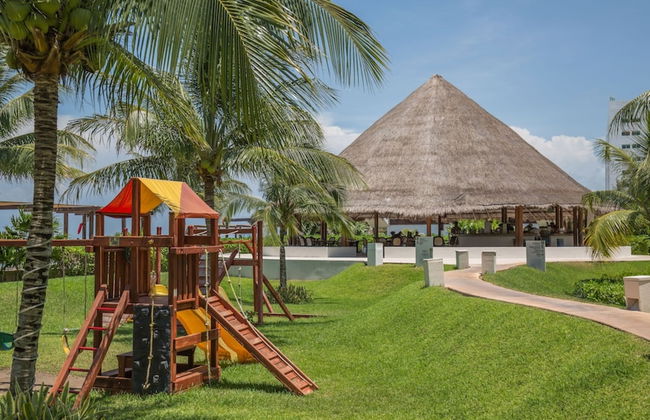 MAREA Beachfront 2 BDR - Stunning Oceanview - Photo 16