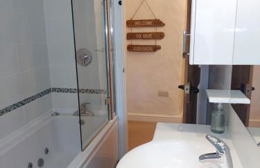 Church Bay Cottage Dog Friendly Sea Views - Foto 7