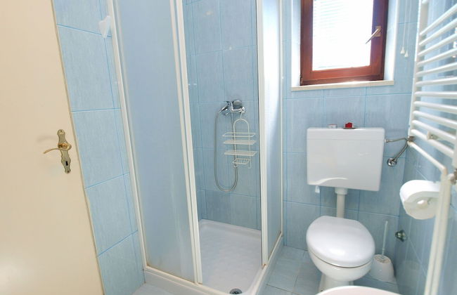 Apartment 21 - Photo 23