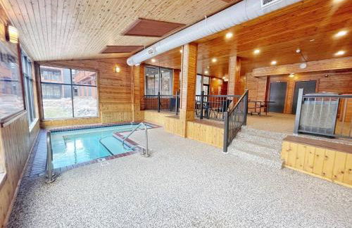 3BR Townhome Ski In Ski Out Pool Hot Tub - Foto 40