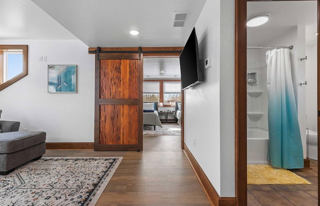 Riverfront Kayaks Bay Access Sleeps 15 - Foto 34