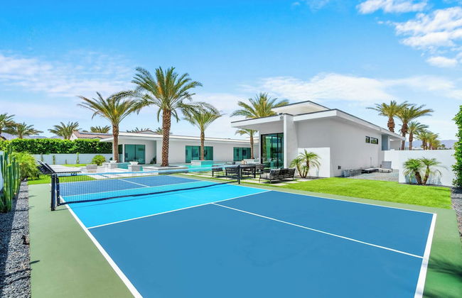 Sleeps 26 Pool, Hot Tub, Pickleball & Putting Green Bravo Villa #12 by Avantstay - Foto 45