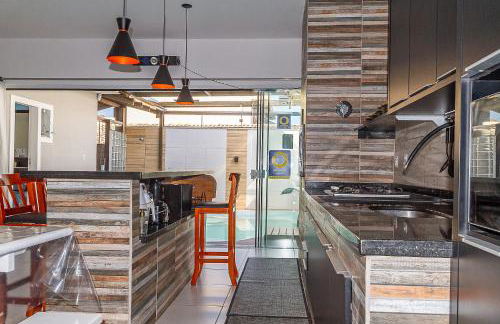 sobrado com piscina aquecida a poucos metros mar - Foto 11