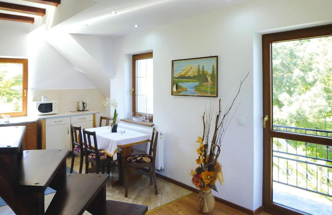 Beautiful Apartment in Prime Lakeside Spot - Photo 10