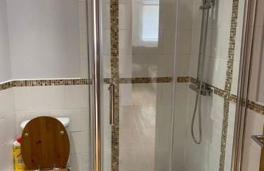 Lovely centrally located 2 bedroom flat in Southsea - Photo 9