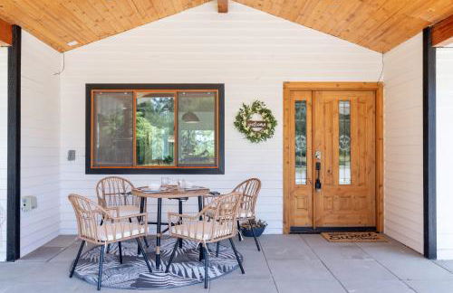 Modern Mountain View Getaway w Huge Outdoor Space - Foto 53