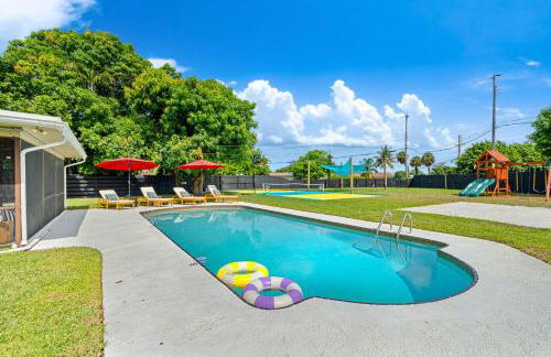 Your own 5BR Private Oasis! wPrivate PoolPickleball - Photo 38