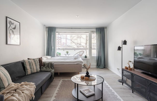 Spacious Downtown Apt with Balcony that Hosts 10 - Foto 10