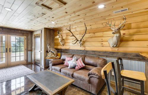 Peaceful Wyoming Cabin with Spacious Deck and Wet Bar! - Foto 13