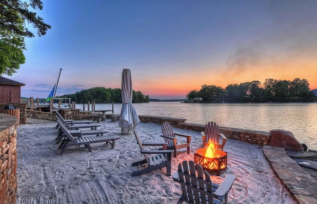 Lakefront, Private Dock+beach, Game Room Sunset Shores Resort: The Grand House - Foto 4