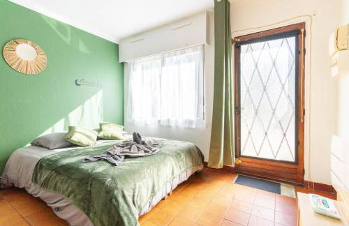 Charmant studio avec terrasse, Gare à 200m et parking gratuit - Foto 5