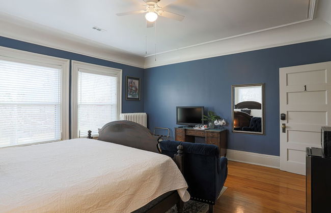 Offutt Manor - Photo 5