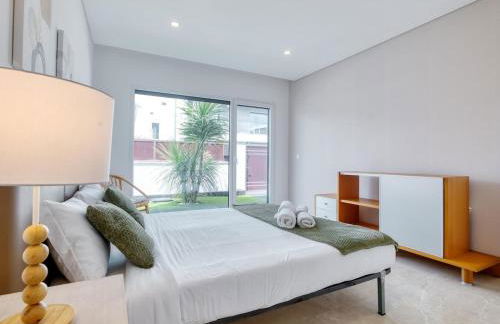 Vita Portucale ! Chic Luxe Villa with Saltwater Pool - Foto 7