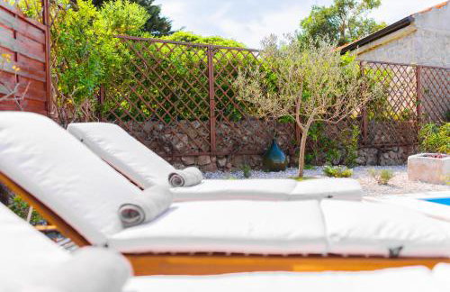 Home Away From Home with a heated pool - Foto 12