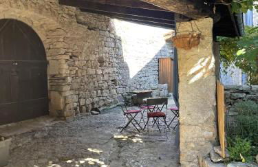 Le Mas pierre et soie - Photo 13