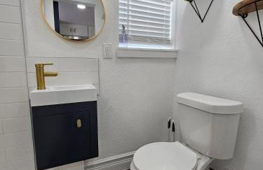 The Hideaway DT Orlando Tiny Home w Free Parking - Foto 42