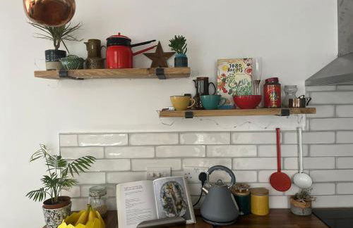 Beach, hills, food, scenic walks-The Kelp house. - Foto 10