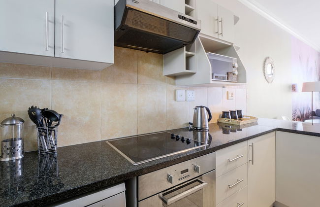 Deja Blue - Photo 12