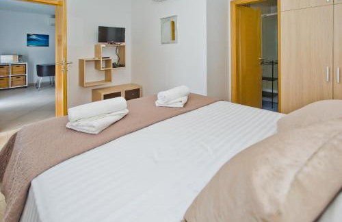 Luxurious Apartments Maslina with Beach - Photo 5