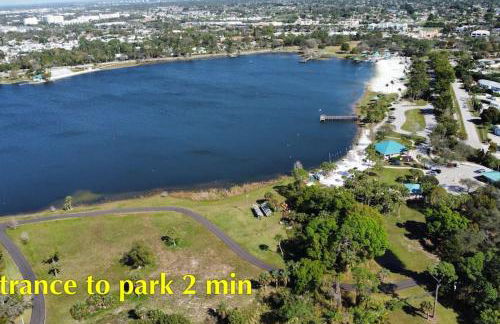 Velvet Bloom - Bubbling Spa Retreat with Sauna & Jacuzzi - Foto 32