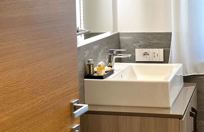 Bernina Suites -2min walk to Bernina Exp - Photo 33