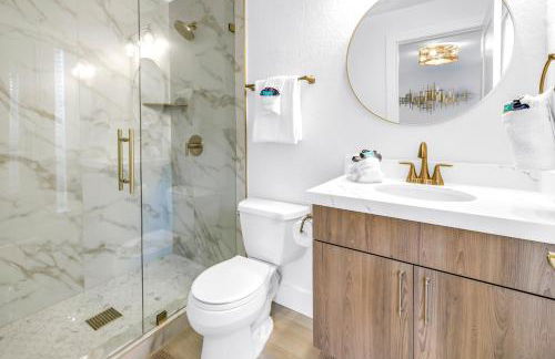 The Village Breeze 6BR with heated Pool, near Beach, 250ft to Siesta Key Village! - Foto 17