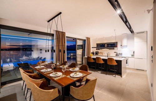 Luxury Villa Novita with Pool - Photo 6