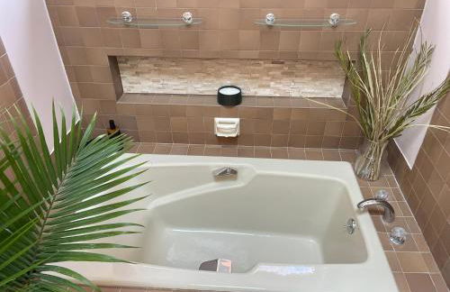 Poconos Modern Chalet I Hot Tub I Home Theater I Fenced Yard I Pet Friendly - Foto 57