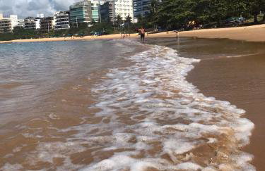 Apartamento peracanga com vista para o mar - Foto 28